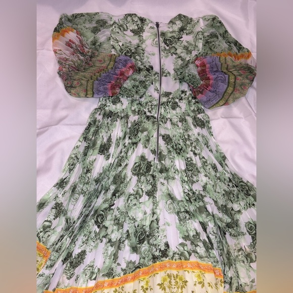 Alice + Olivia Sion Sunburst Pleated Maxi Dress SZ 2 - Picture 5 of 7